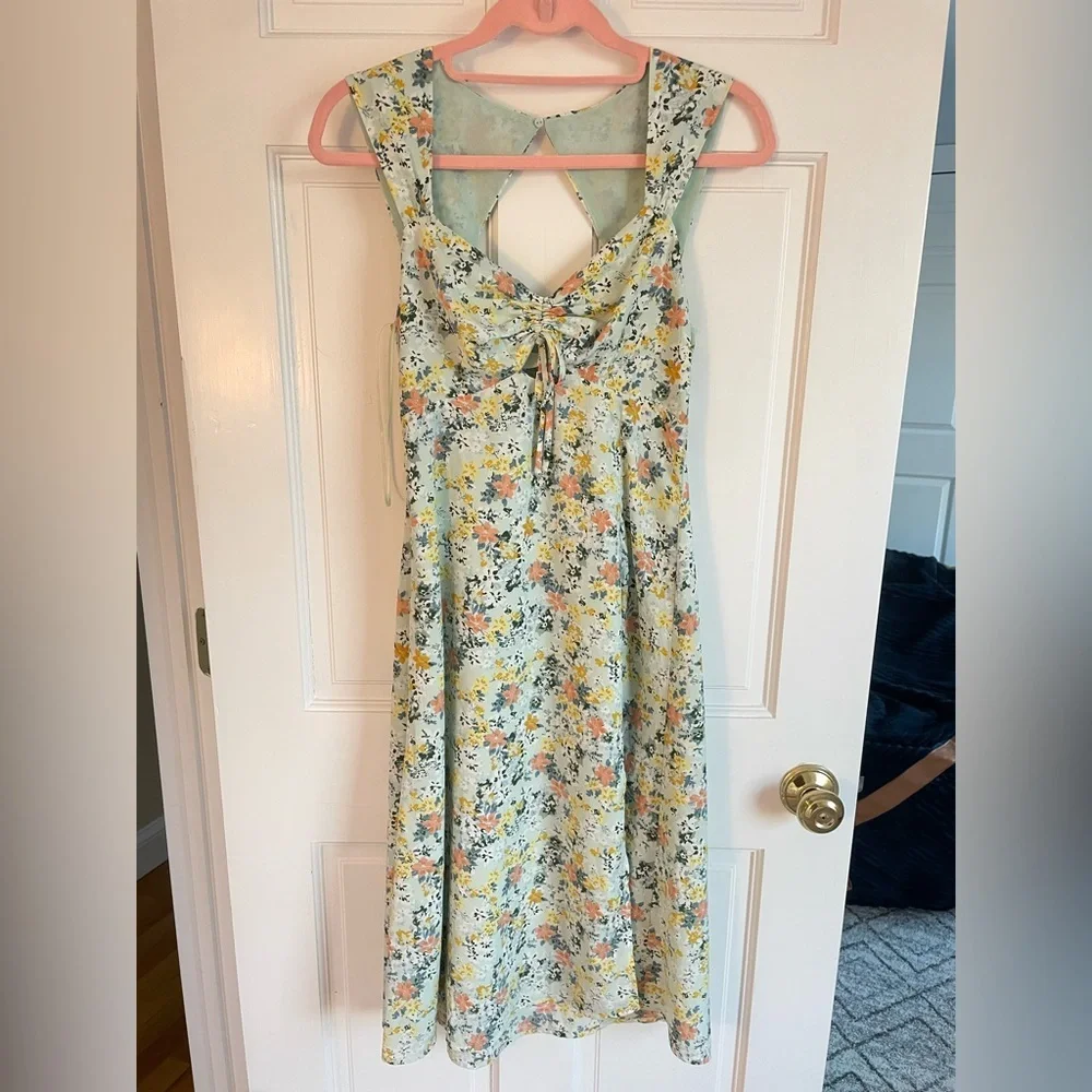 ASTR The Label Cinched Bust Floral Print Dress - Picture 11 of 11